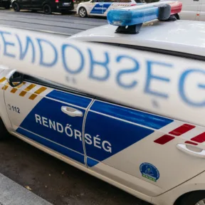 Életfogytiglanig rács mögé küldenék a férfit, aki halálra késelte alkalmi ismerősét egy budapesti lakásban