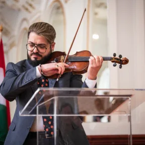 Összművészeti kulturális központot akarnak a magyarországi romák
