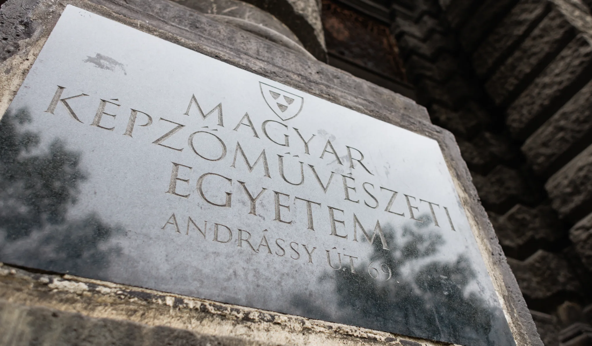 Sok a kérdés, az állami egyetemeken háromból két dolgozó csalódott Magyar Péter bejelentése után