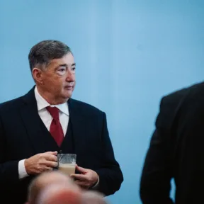 Két és fél éve nyomoznak Mészáros Lőrinc cégének vasúti beruházása ügyében, de még nincs gyanúsított