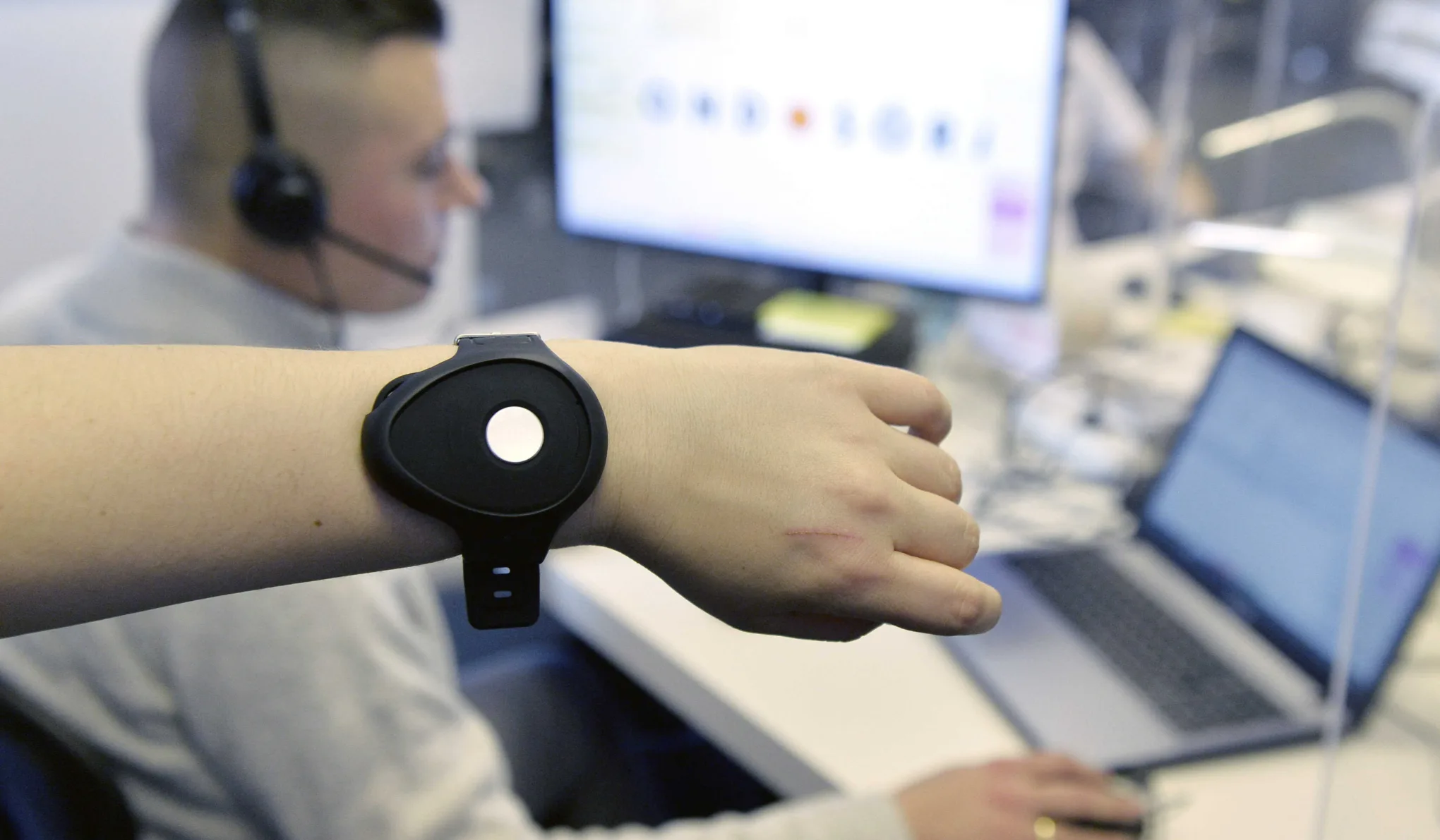 Tagadja a 4iG, hogy túlárazta volna a Gondosóra programban nyújtott szolgáltatásait