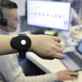 Tagadja a 4iG, hogy túlárazta volna a Gondosóra programban nyújtott szolgáltatásait