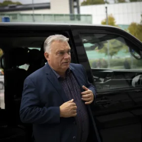 Kétnapos kihelyezett frakcióülést tart a Fidesz és a KDNP, Orbán Viktor politikai helyzetértékelésével indítanak