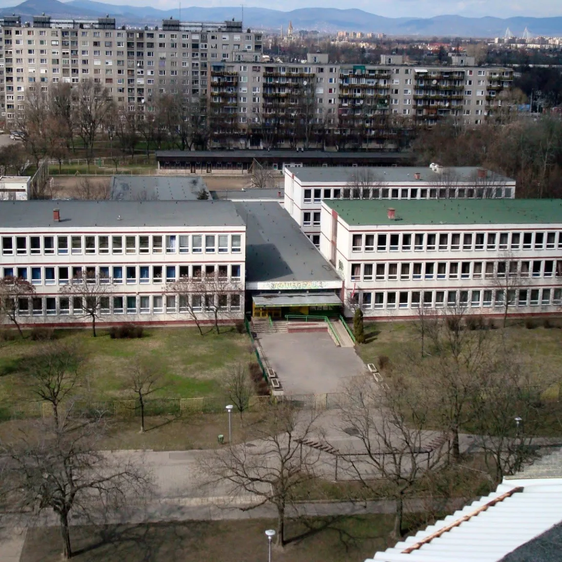 Bombafenyegetést kapott egy budapesti iskola