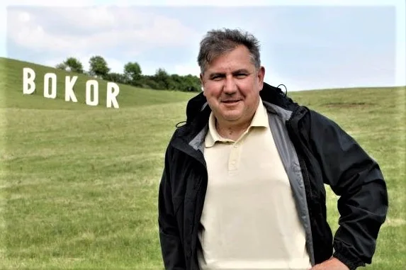 Dömsödi Gábor: Vidéken nincsenek akkora szakadékok, mint az országos nagypolitikában, helyben könnyebben szót értünk egymással