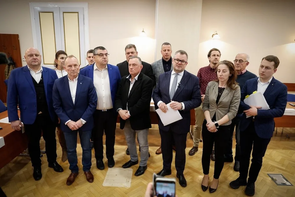 Szakad a győri Fidesz, új frakciót alakítanak a kilépő képviselők