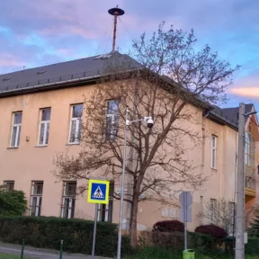 Újabb fenyegetést kapott egy XV. kerületi iskola, a diákokat egy másik épületben helyezték el