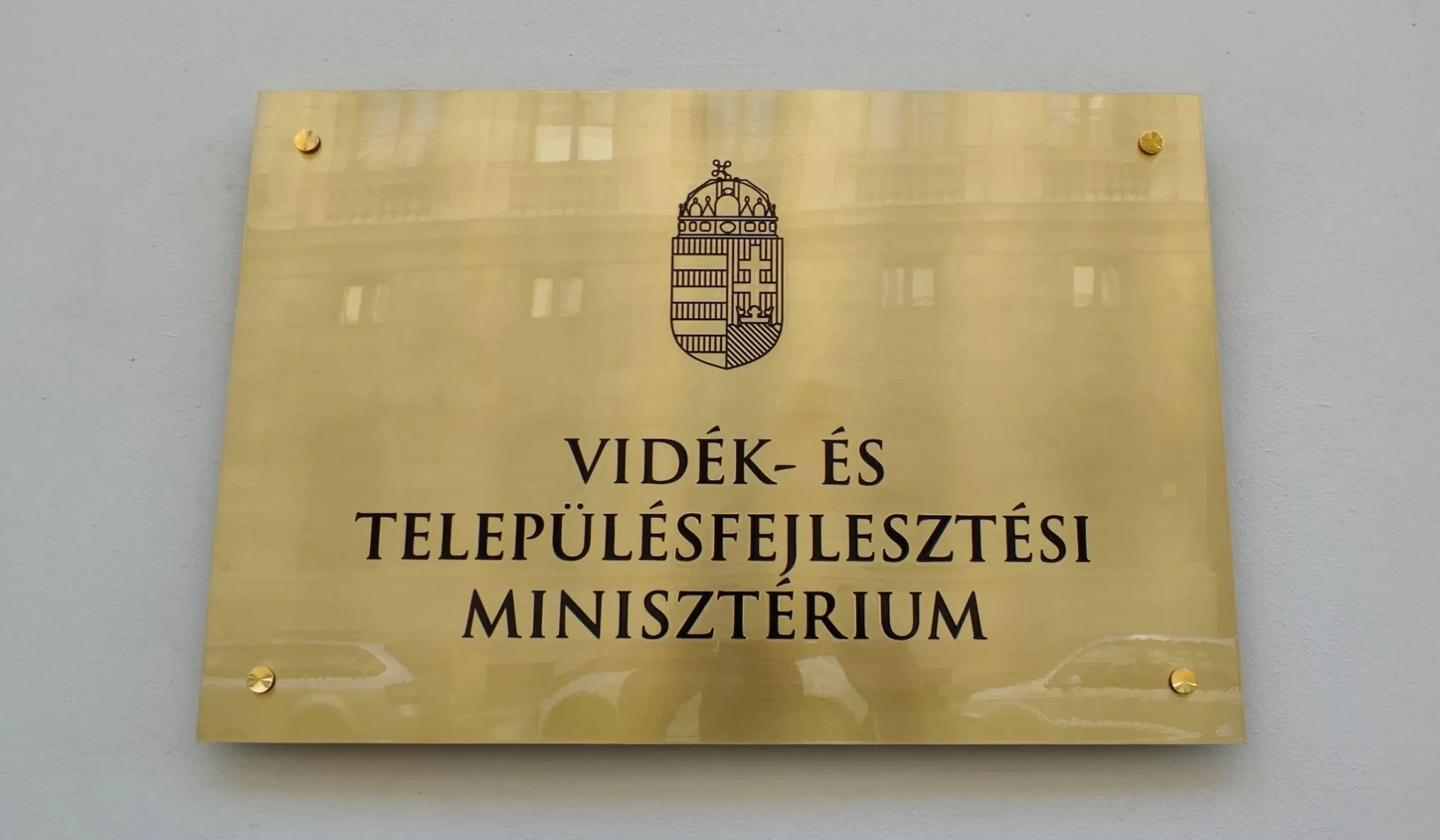 Azonnali miniszteri vizsgálat indult jogsértő bírságolási szabályzat miatt a Vas Megyei Kormányhivatallal szemben