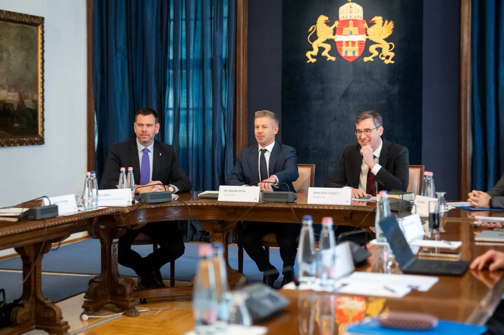 Élesedő viszály: visszafordítanák Rogán Antal átkát