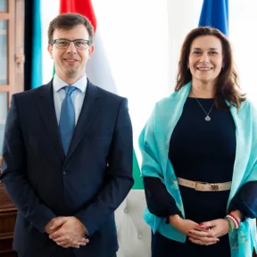 Hankó Balázs volt miniszteri biztosa lett a Fidesz új parlamenti képviselője, korábban úgy reagált a kegyelmi botrányra, hogy tiszteletben tartja Novák Katalin döntését