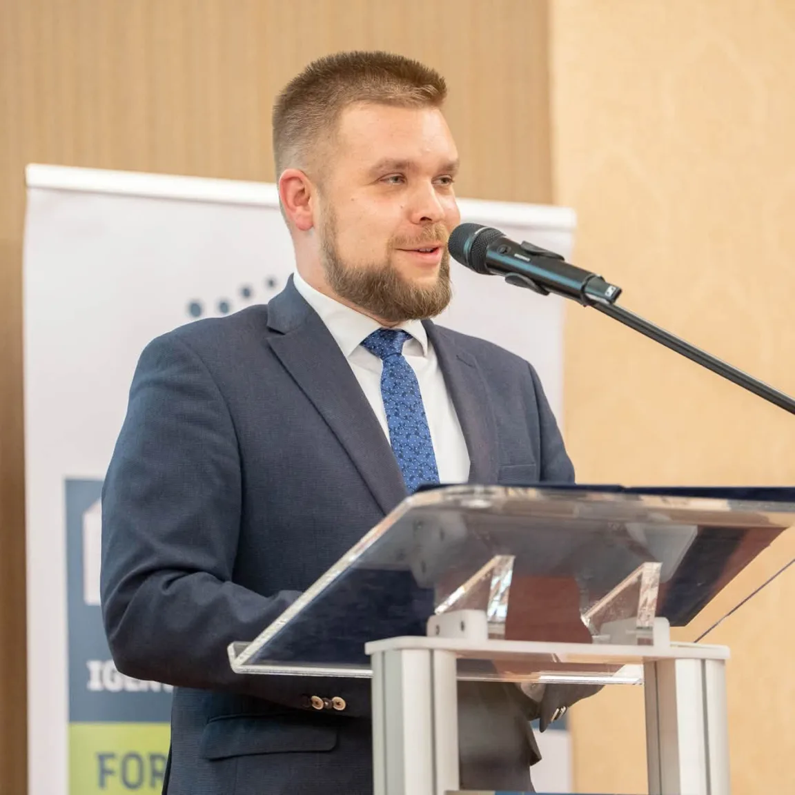 A győri polgármester szólt Karácsony Gergelynek, hogy csak a saját nevében beszéljen, amikor a költségvetést véleményezi