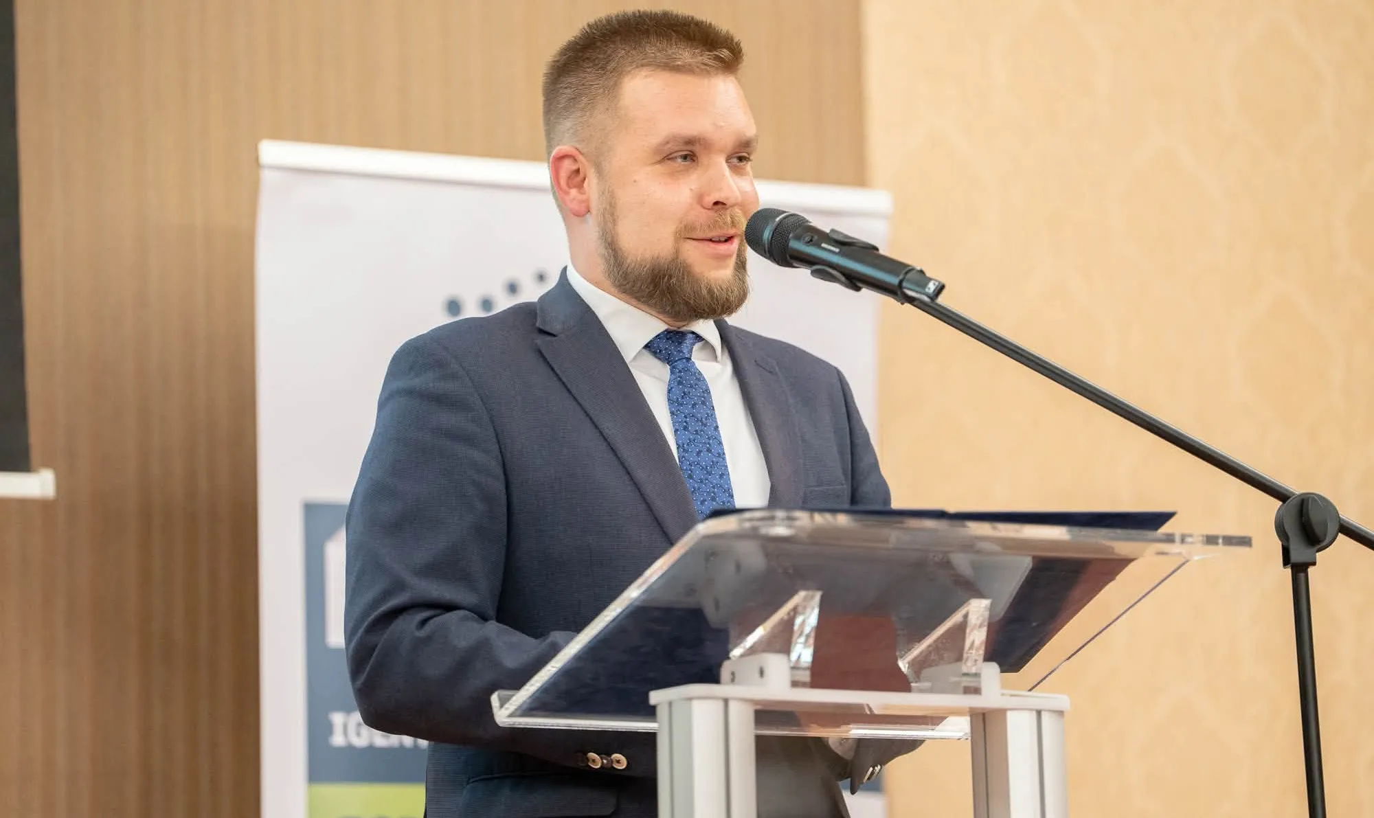 A győri polgármester szólt Karácsony Gergelynek, hogy csak a saját nevében beszéljen, amikor a költségvetést véleményezi