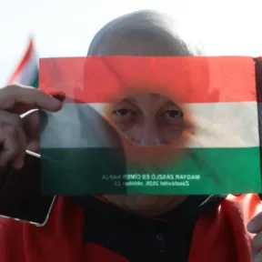 „Az ország jobbik oldala még letargiában van” – Videó a fideszes zászlómenetről