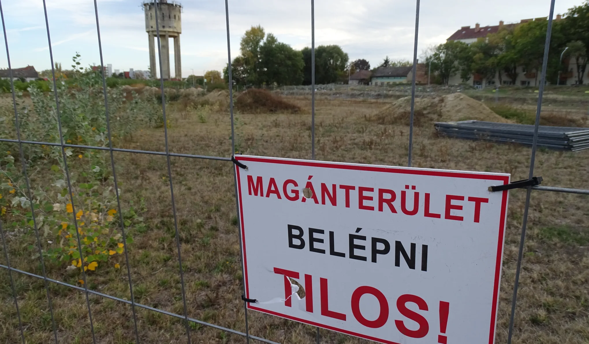 Lesz-e kezdőrúgás? – A választás előtt törölték a Tiborcz-üzlettárs Paár Attila jelzálogjogát a Kecskeváros telkéről