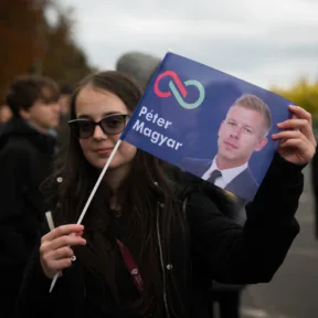 Magyar Péter gratulált a szerb választási győzteseknek, örül, hogy a Tisza erőt adhatott