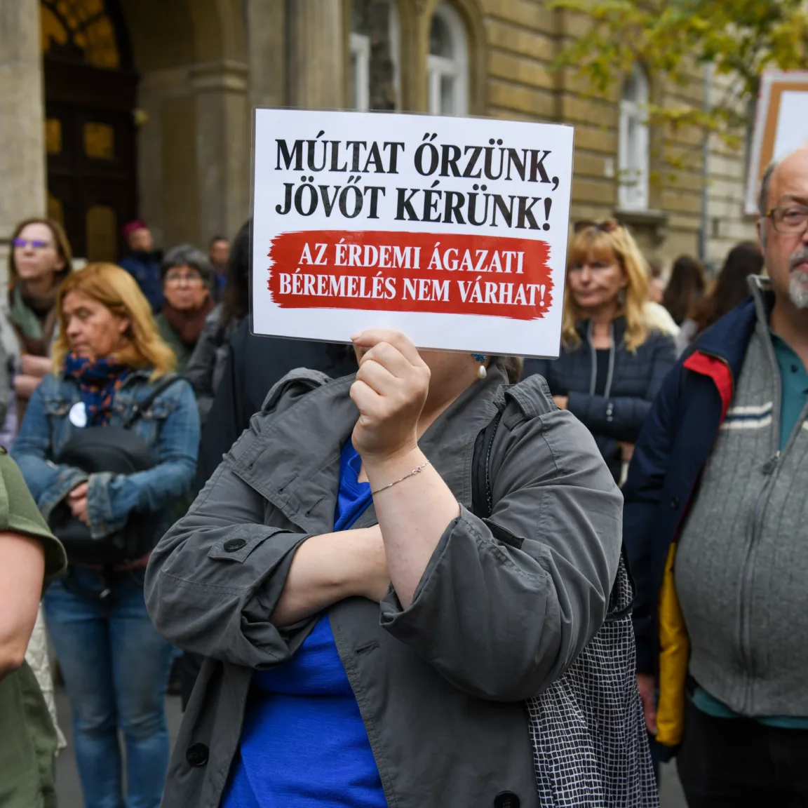 „Ilyen szépen megfogalmazott nulla százalékos béremelésről még nem hallottam”