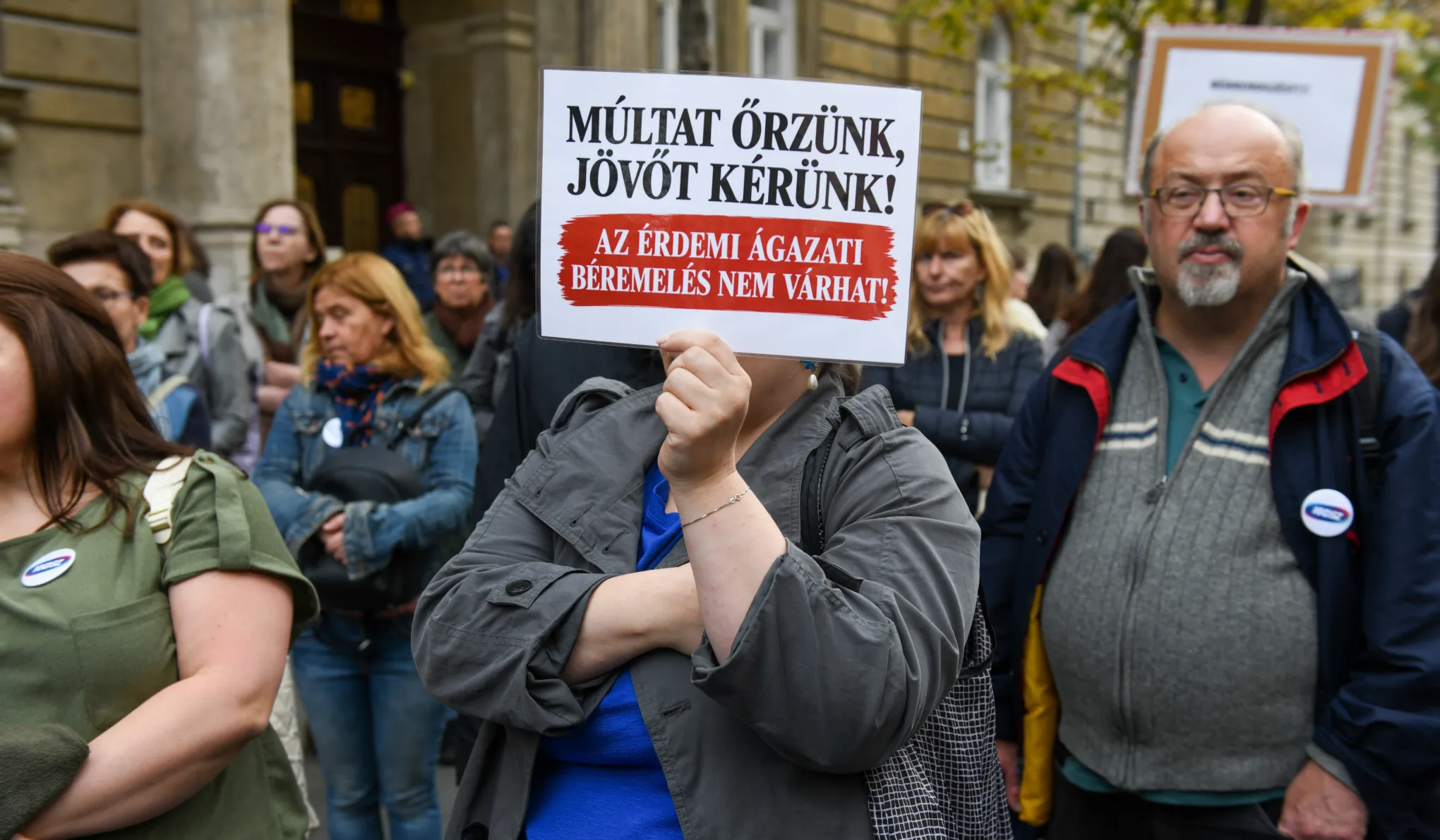 „Ilyen szépen megfogalmazott nulla százalékos béremelésről még nem hallottam”