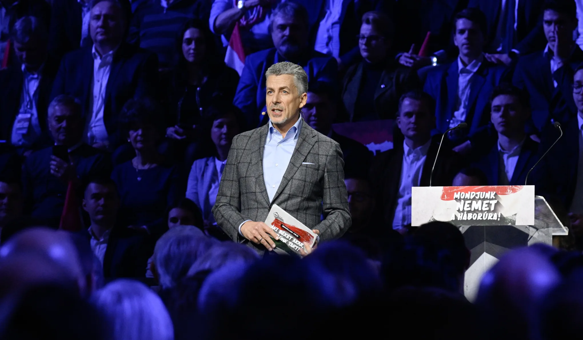 Rákay Philip tagadja, hogy belső információk alapján vásárolt volna földeket Rácalmáson