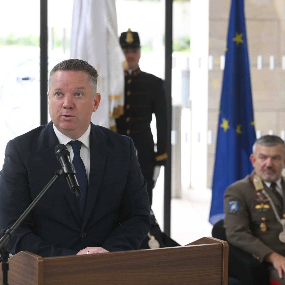 Pósfai Gábor szerint eddig nyolc feljelentést tettek a Pintér-féle Belügyminisztérium tevékenysége miatt, azt ő is tudja, hogy a 15 százalékos béremelés nem elég
