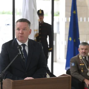 Pósfai Gábor szerint eddig nyolc feljelentést tettek a Pintér-féle Belügyminisztérium tevékenysége miatt, azt ő is tudja, hogy a 15 százalékos béremelés nem elég