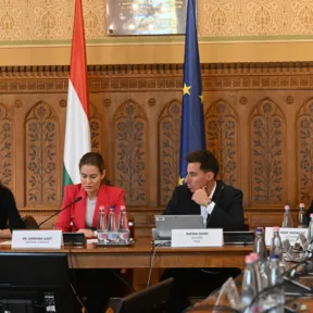 Szentkirályi Alexandra meghívta, az Országgyűlés művelődési bizottsága mégsem hallgatta meg a közmédia vezérigazgatóját
