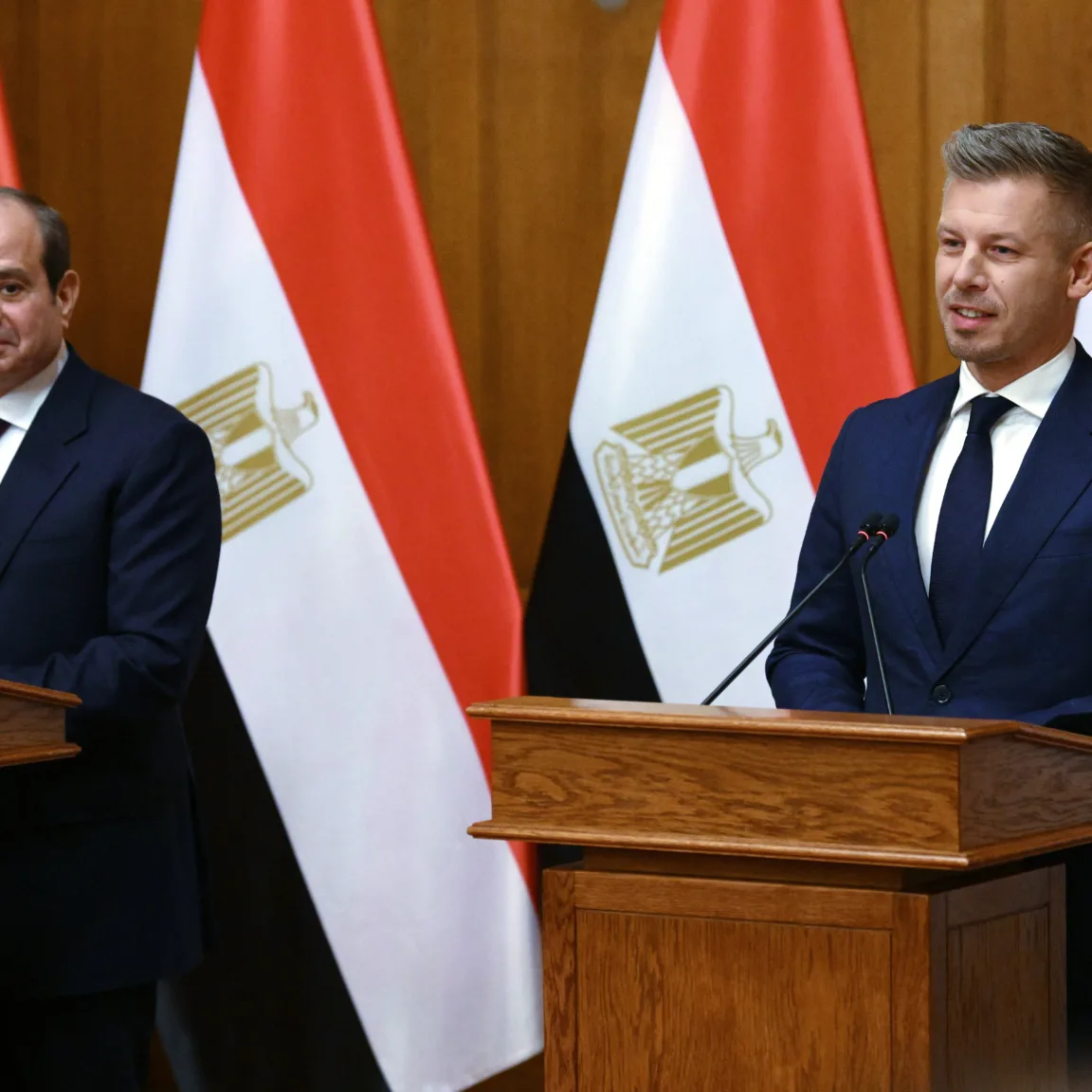 Magyar Péter: A Tisza-kormány rendezte Egyiptommal elődje megszegett szerződéseit, legyártunk még 44 vasúti kocsit