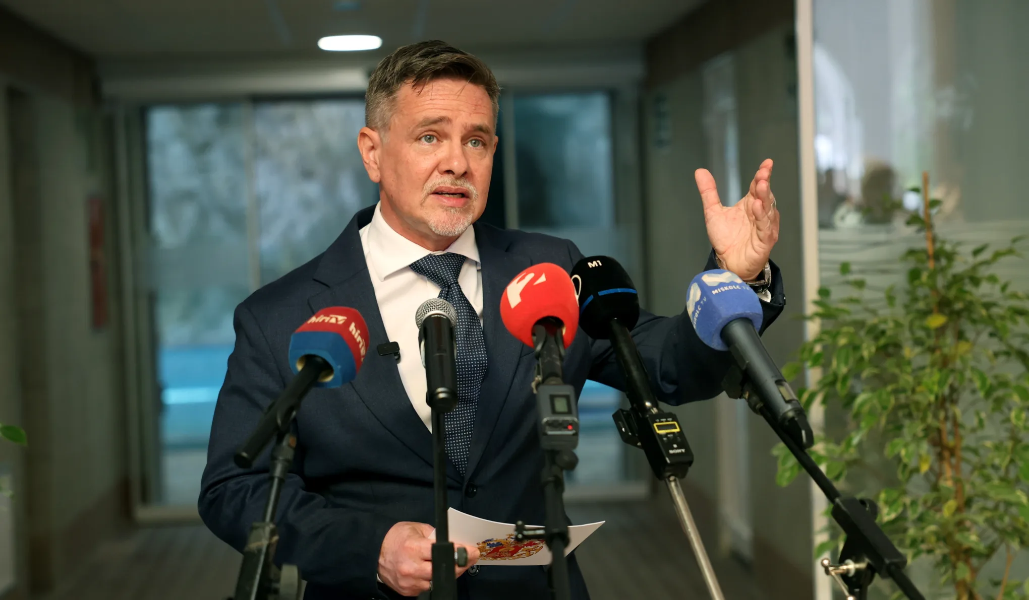 Hamis e-maileket küldenek a miskolci polgármester nevében