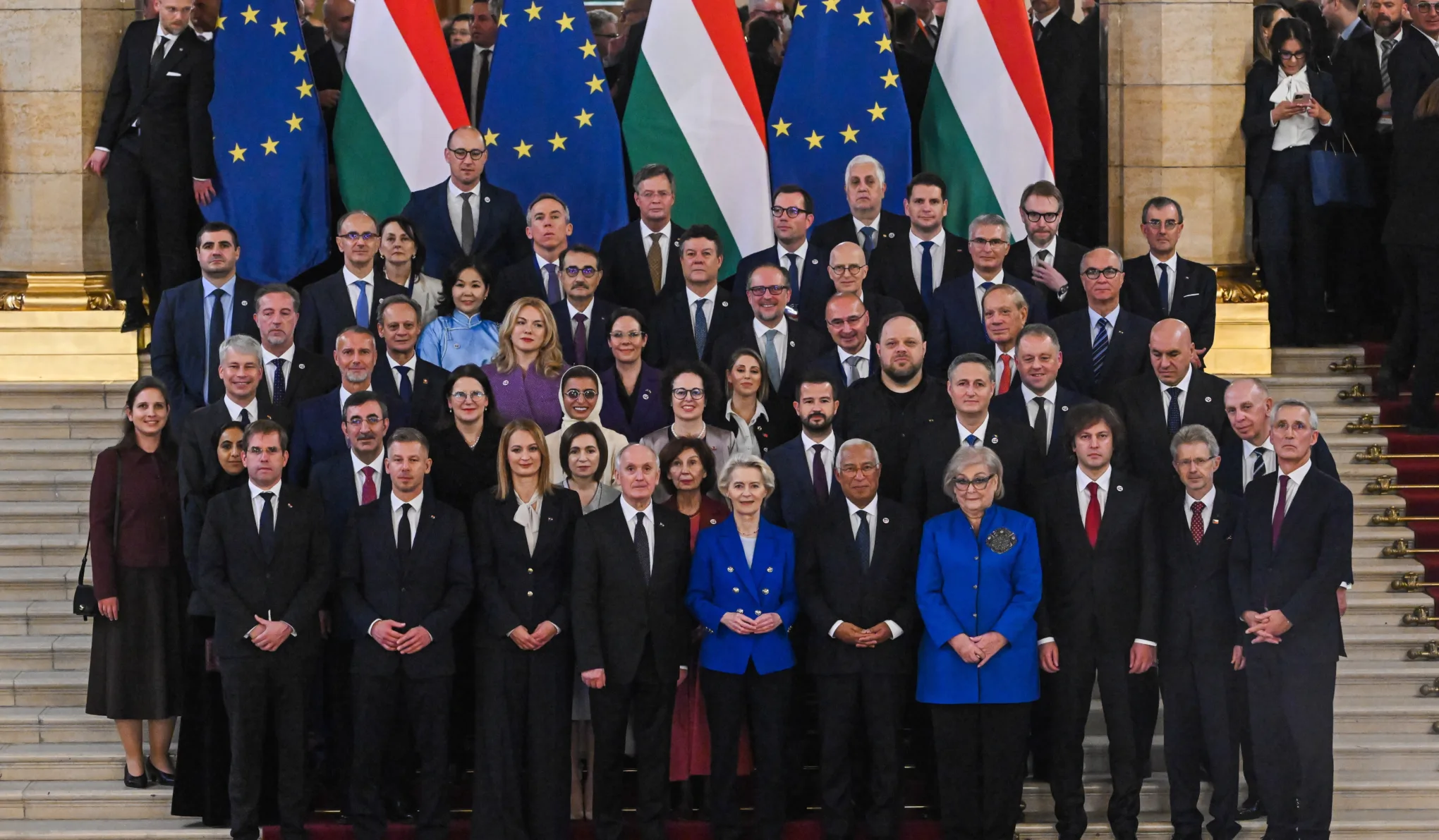 Euronews: Késve kiküldött meghívók és diplomáciai bakik miatt lett a vártnál szerényebb a külföldi vendégek ünnepi listája
