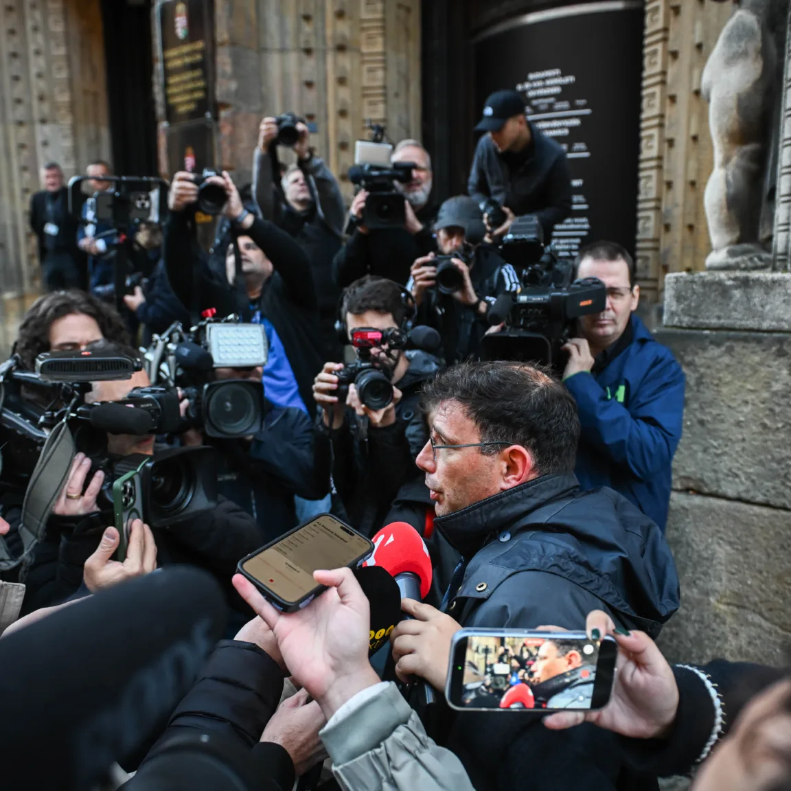 Matolcsy György ma vallomást tesz, nemsokára döntenek a letartóztatásáról