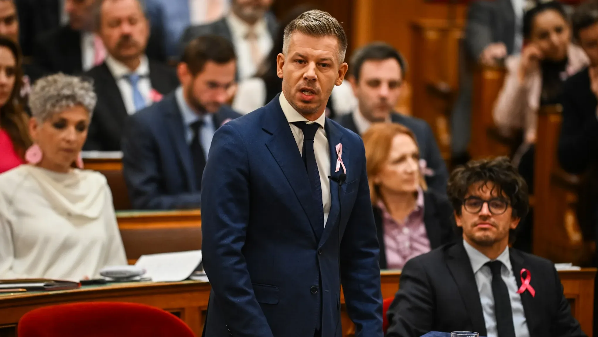 Megszavazta a gyermekvédelmi törvénymódosításokat az Országgyűlés