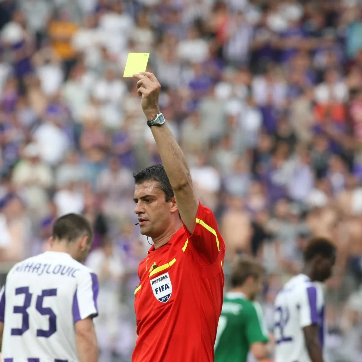 A VAR Neil Amstrongja: évtizede írt történelmet a magyar játékvezető
