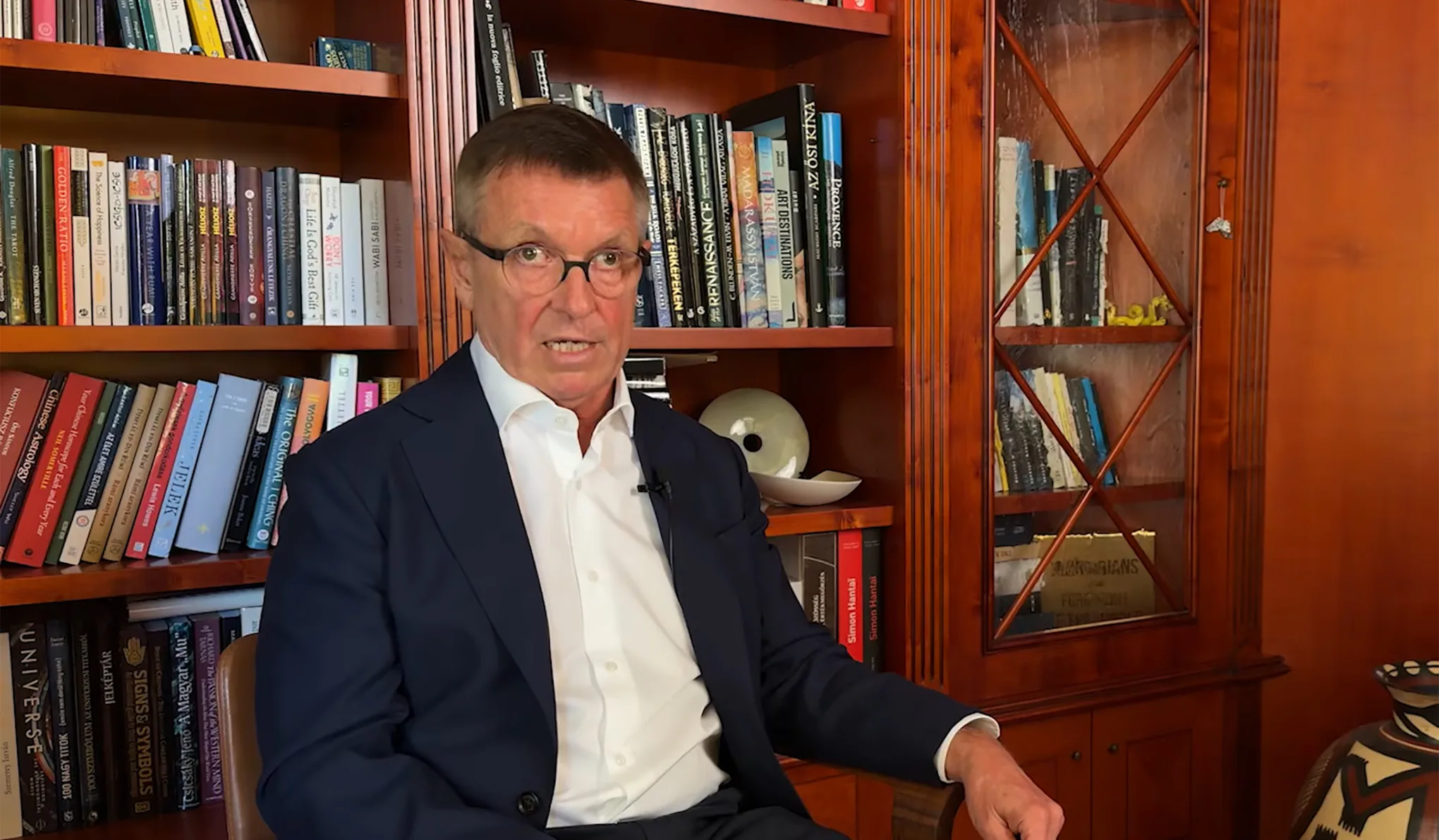 Matolcsy György kedd este még youtuberként magyarázta, hogy a kasszából eltűnt százmilliárdokból a pénzügyi tudást erősítették
