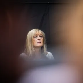 Schmidt Mária reméli, hogy nem lesz könyvégetés október 23-án a Parlament lépcsőin az abszolút filmszínház jegyében
