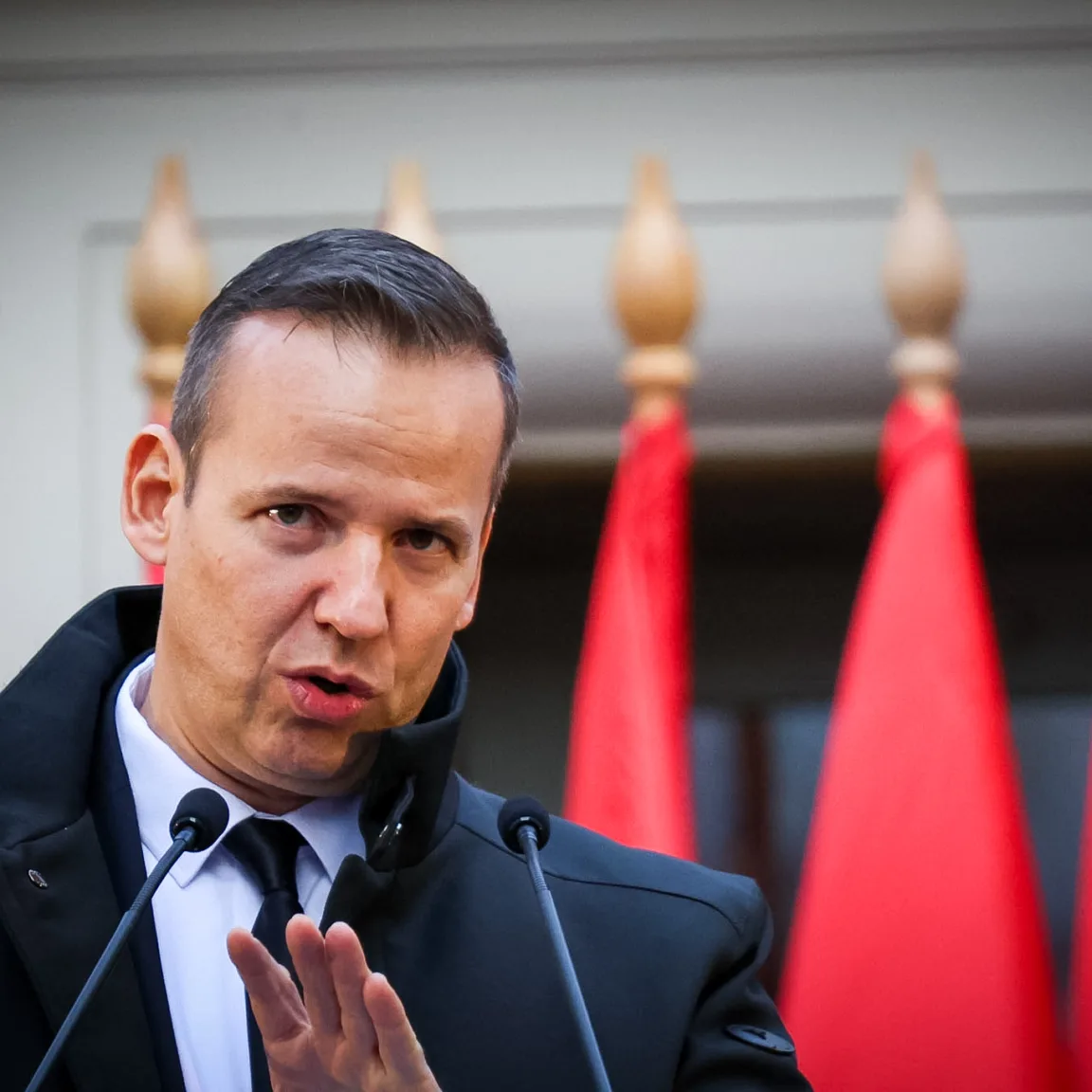 Toroczkai László  azt sem találta el, ki volt az elnyomó hatalom 1956-ban, Magyar Péter és Schmidt Mária is bírálta a kijelentését
