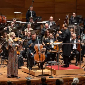 Tarr Zoltánt kérik, hogy mentse meg a csőd szélén álló Pannon Filharmonikusokat