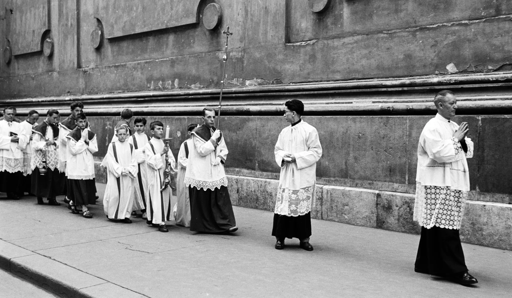 Heti abszurd: Belvárosifogoly-kiváltás, szibériaitigris-kergetés, és egyéb másként mentési kísérletek