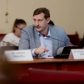 Aradi baki: Panyi Miklós bocsánatot kért